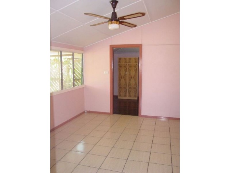 21 King Street, Urangan QLD 4655