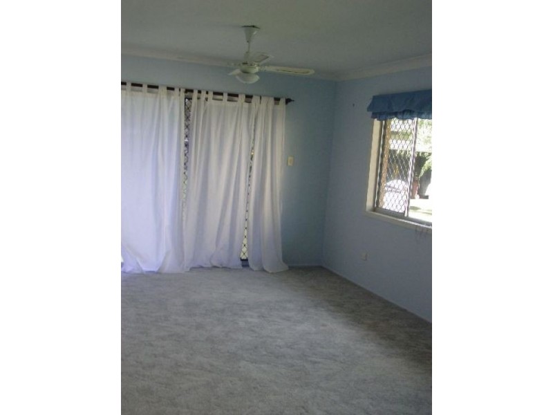 32 Long Street, Point Vernon QLD 4655