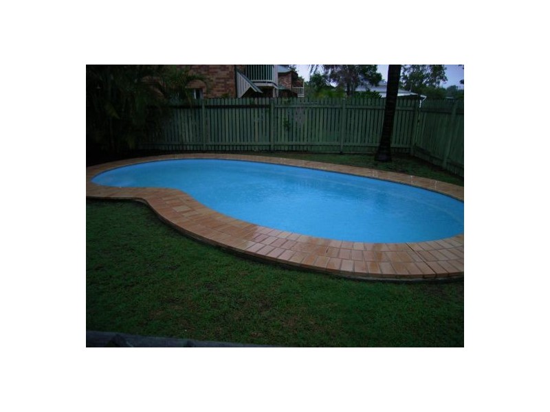 2/3 Beach Road, Pialba QLD 4655