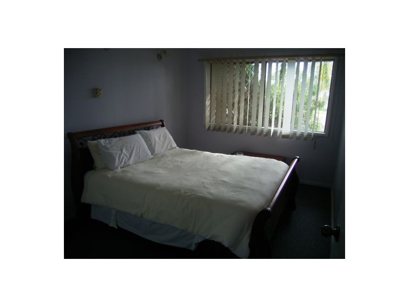 2/3 Beach Road, Pialba QLD 4655