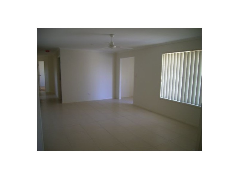 2 Pharlap Court, Point Vernon QLD 4655