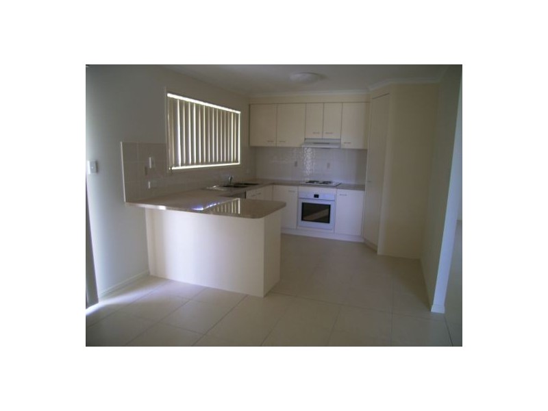 2 Pharlap Court, Point Vernon QLD 4655