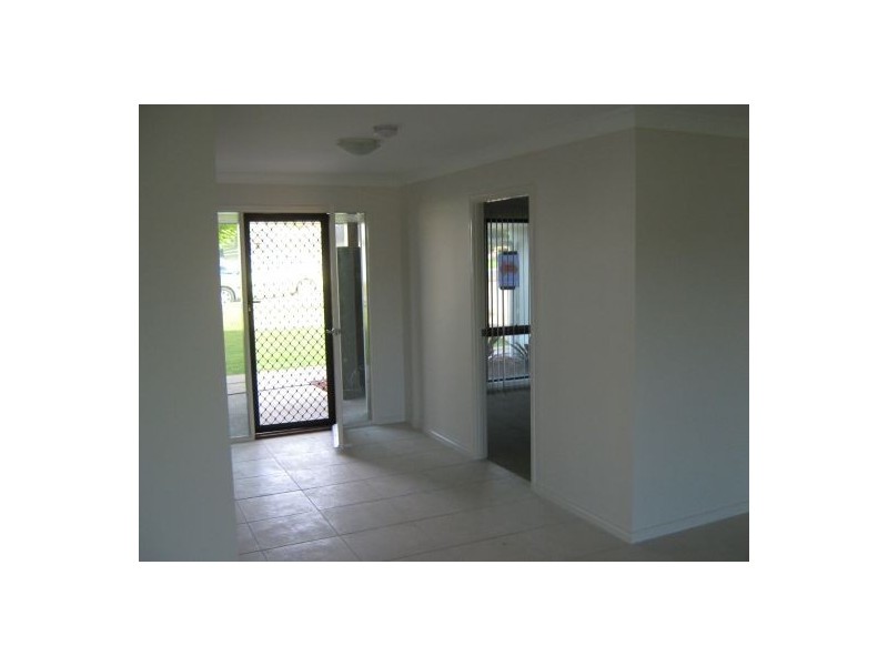 7 Parklink West Ave, Wondunna QLD 4655