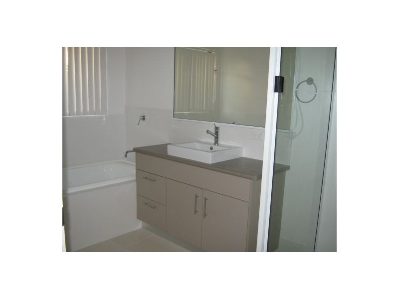 7 Parklink West Ave, Wondunna QLD 4655