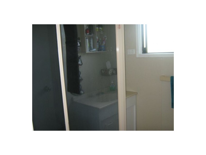 18 Arthur, Urangan QLD 4655