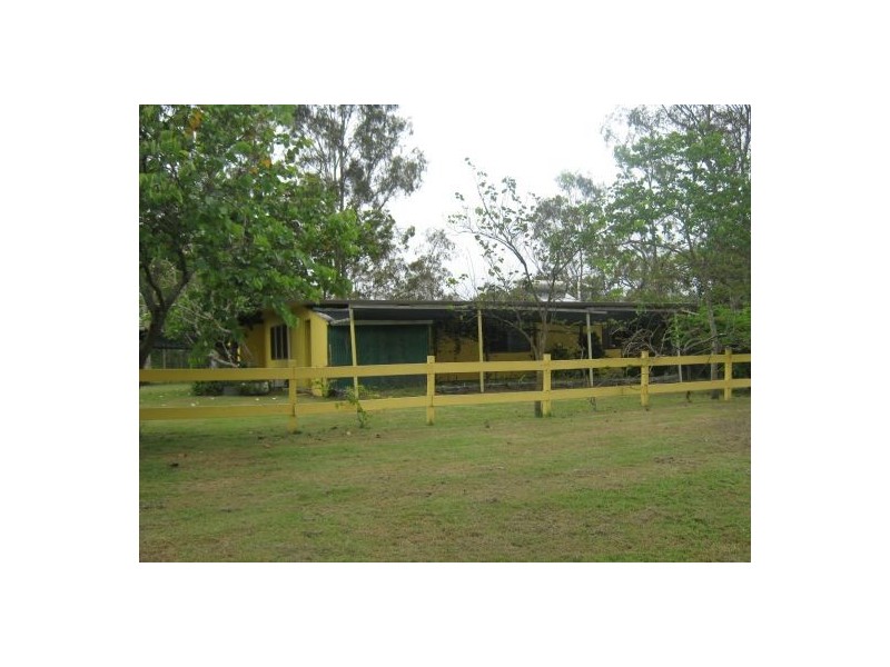 86 Old Bruce Highway, Howard QLD 4659