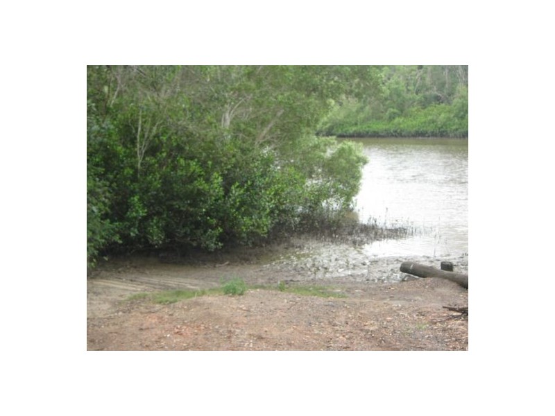 86 Old Bruce Highway, Howard QLD 4659