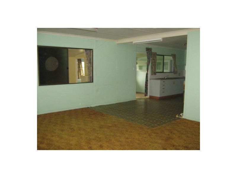 86 Old Bruce Highway, Howard QLD 4659