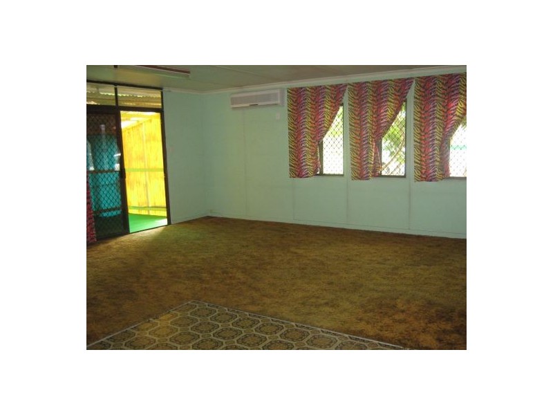 86 Old Bruce Highway, Howard QLD 4659