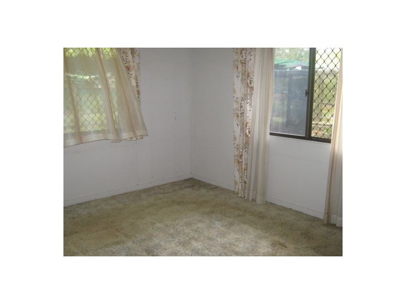 86 Old Bruce Highway, Howard QLD 4659