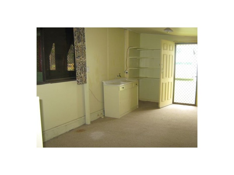 86 Old Bruce Highway, Howard QLD 4659