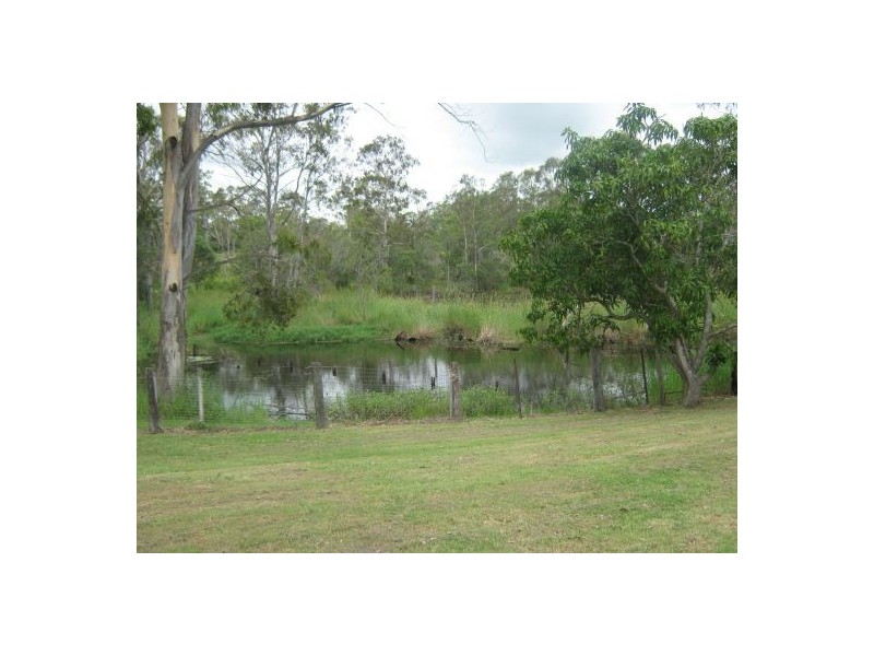 86 Old Bruce Highway, Howard QLD 4659