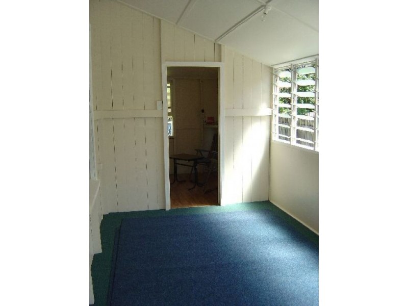 3 Pier Street, Urangan QLD 4655