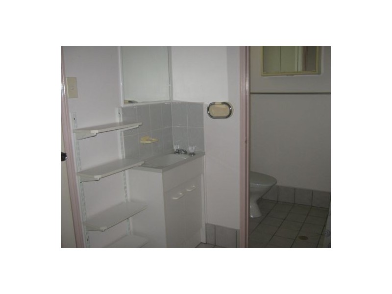 6 Tenimby, Pialba QLD 4655