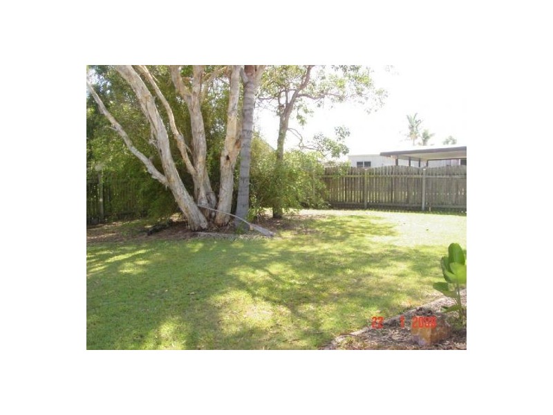 12 Nullor Street, Scarness QLD 4655