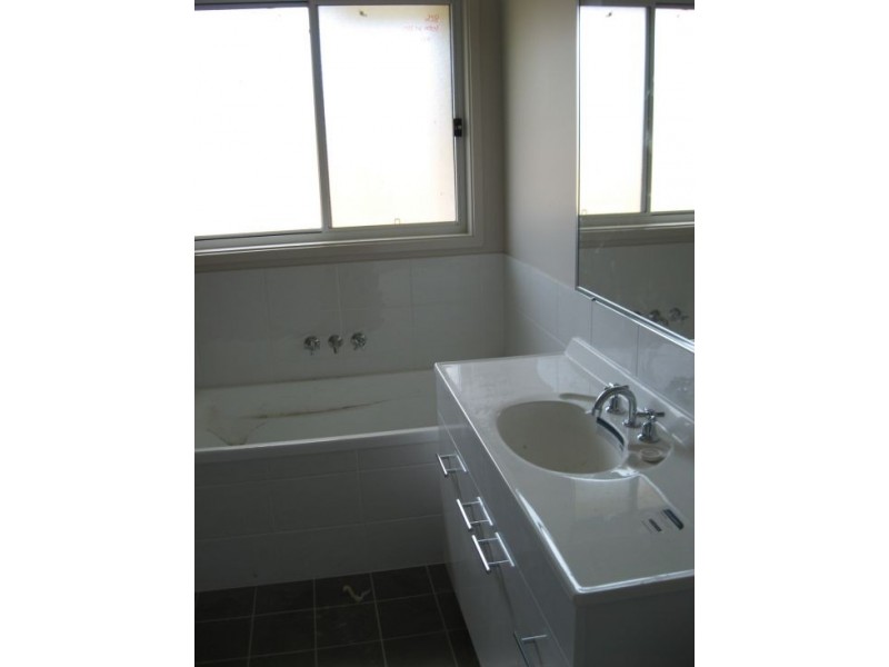 11 Peat Court, Wondunna QLD 4655