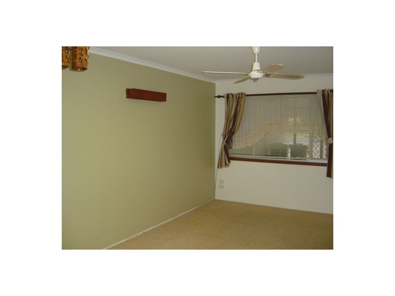36B SAUNDERS STREET, Point Vernon QLD 4655