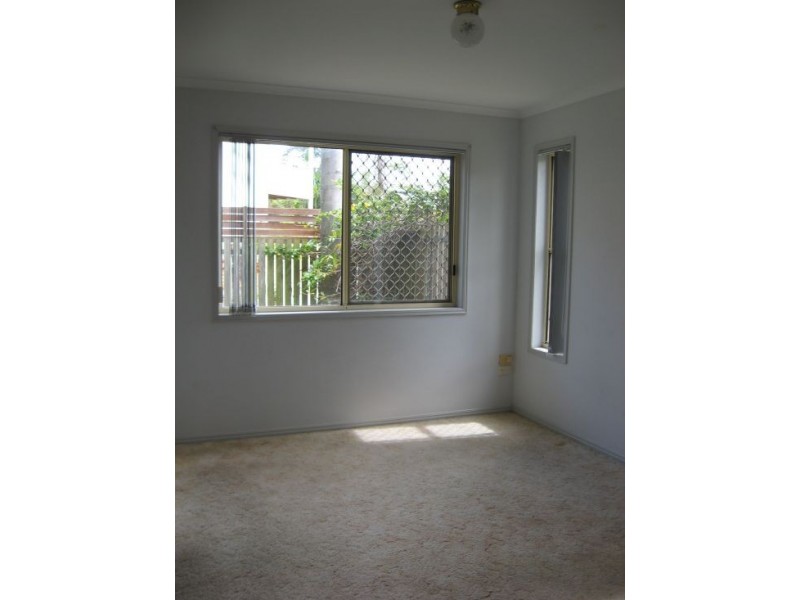 8/33 King Street, Urangan QLD 4655