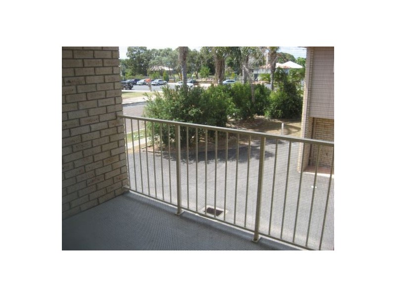 8/33 King Street, Urangan QLD 4655