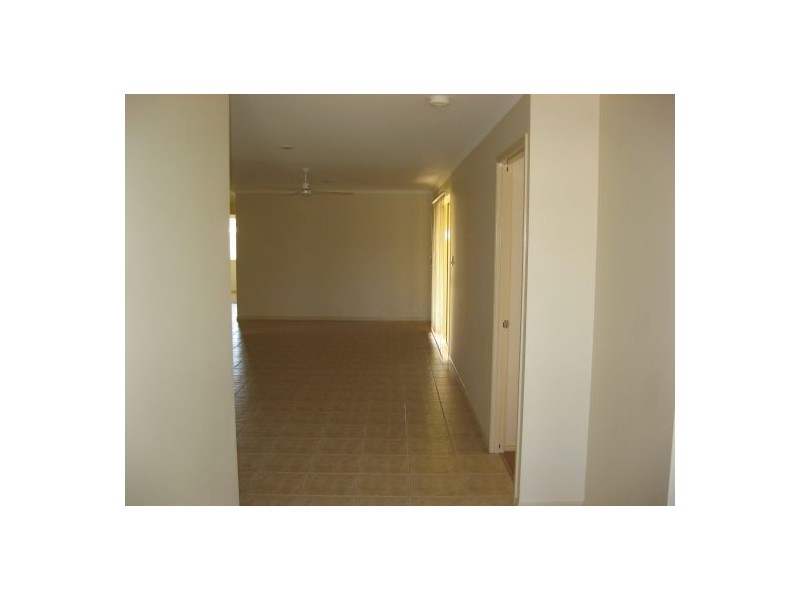 19 Endeavour Way, Eli Waters QLD 4655