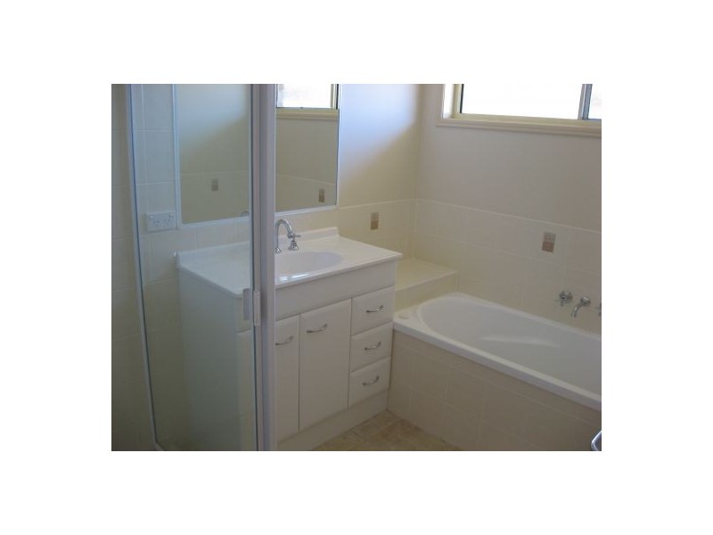 19 Endeavour Way, Eli Waters QLD 4655