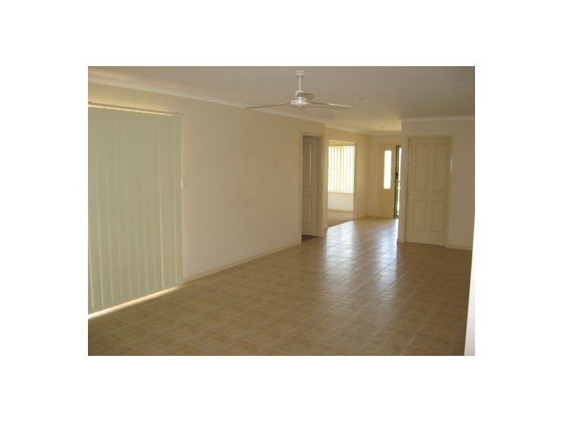 19 Endeavour Way, Eli Waters QLD 4655