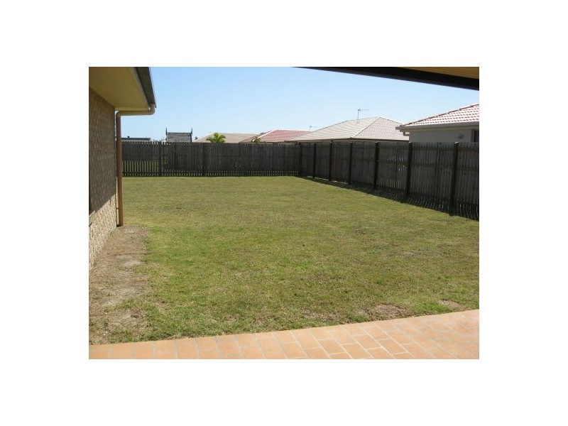 19 Endeavour Way, Eli Waters QLD 4655