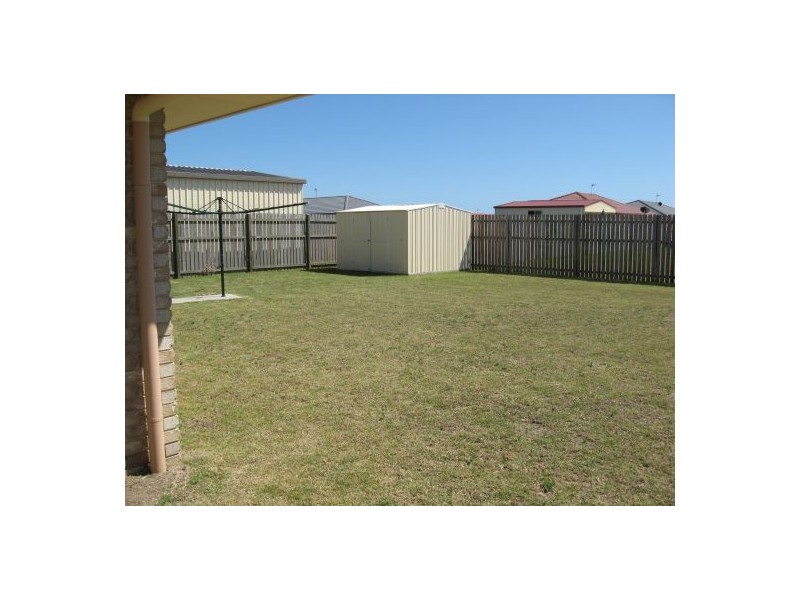 19 Endeavour Way, Eli Waters QLD 4655