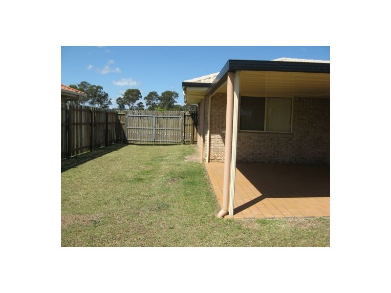 19 Endeavour Way, Eli Waters QLD 4655