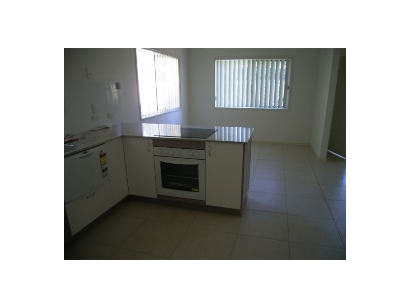 2/58 Stephenson Street, Scarness QLD 4655