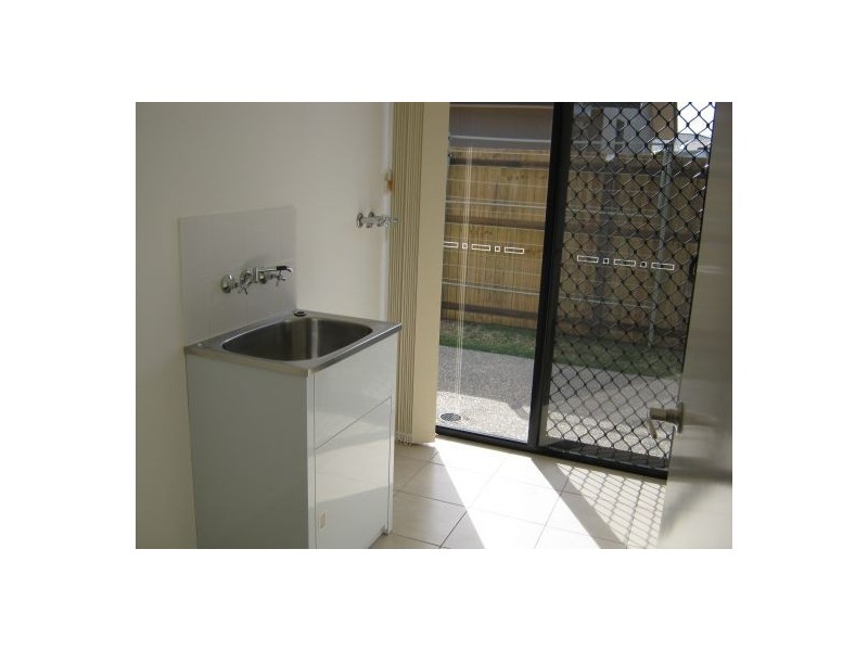 59 Bounty, Eli Waters QLD 4655