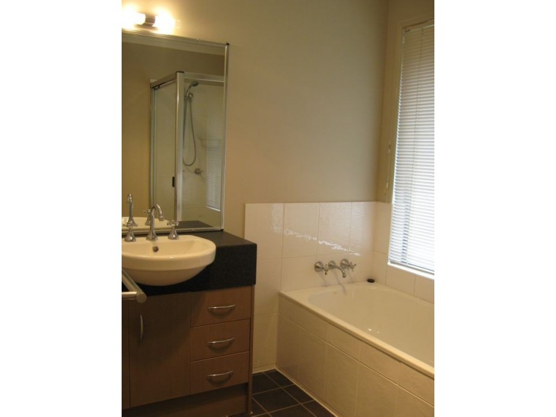 23 Brolga Court, Eli Waters QLD 4655