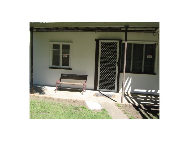 2/586 Esplanade, Urangan QLD 4655