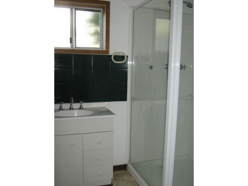 2/586 Esplanade, Urangan QLD 4655