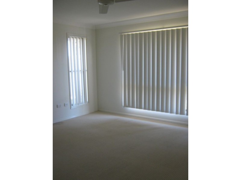 14 Bounty Cct, Eli Waters QLD 4655