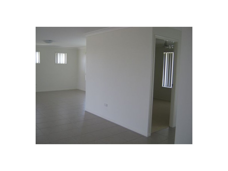 14 Bounty Cct, Eli Waters QLD 4655