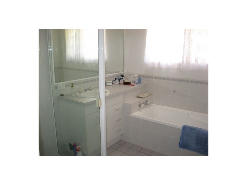 5 Macbel Court, Torquay QLD 4655
