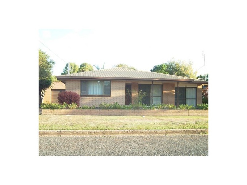 19 Paradise, Point Vernon QLD 4655