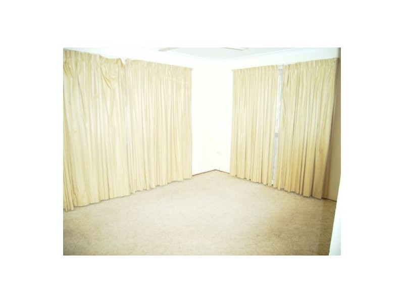 19 Paradise, Point Vernon QLD 4655