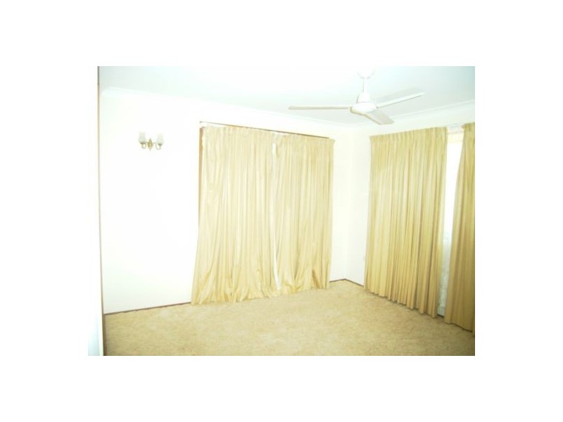 19 Paradise, Point Vernon QLD 4655