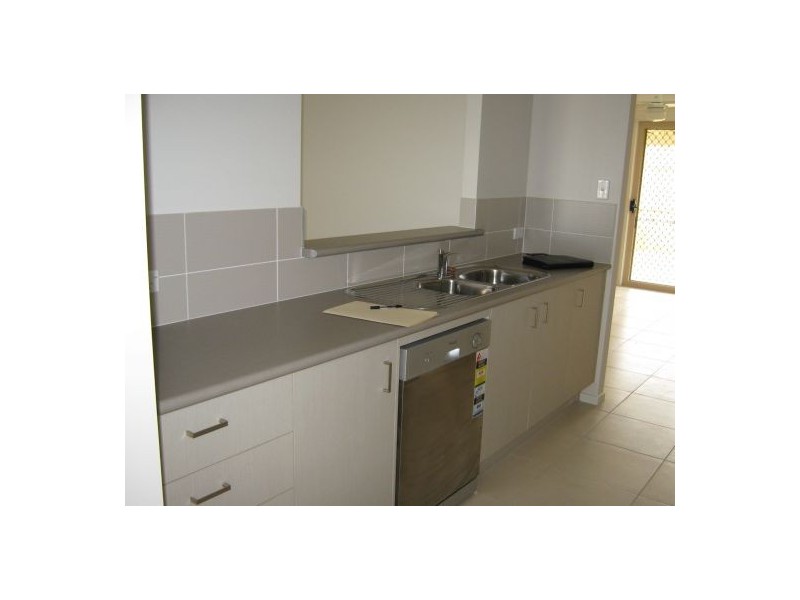 1 Parame Court, Wondunna QLD 4655