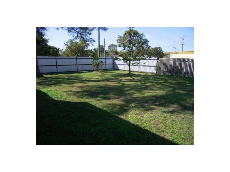 23 Honiton Street, Torquay QLD 4655