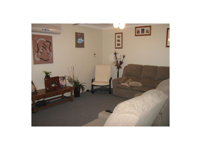 8 Brampton, Kawungan QLD 4655