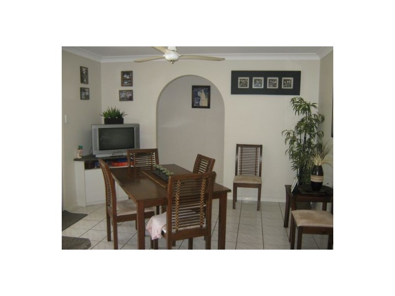 8 Brampton, Kawungan QLD 4655