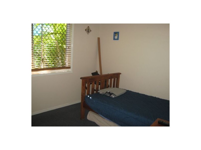 8 Brampton, Kawungan QLD 4655