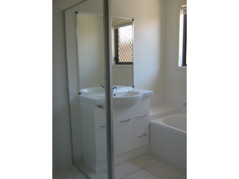 29 Endeavour Way, Eli Waters QLD 4655