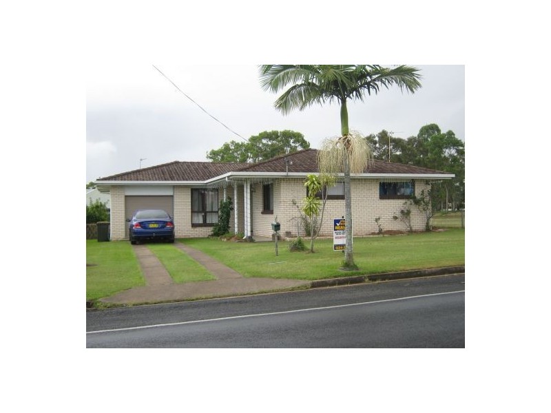 126 Elizabeth Street, Urangan QLD 4655