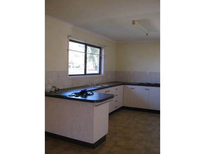 126 Elizabeth Street, Urangan QLD 4655