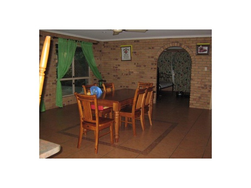 5 Sittella Close, Eli Waters QLD 4655