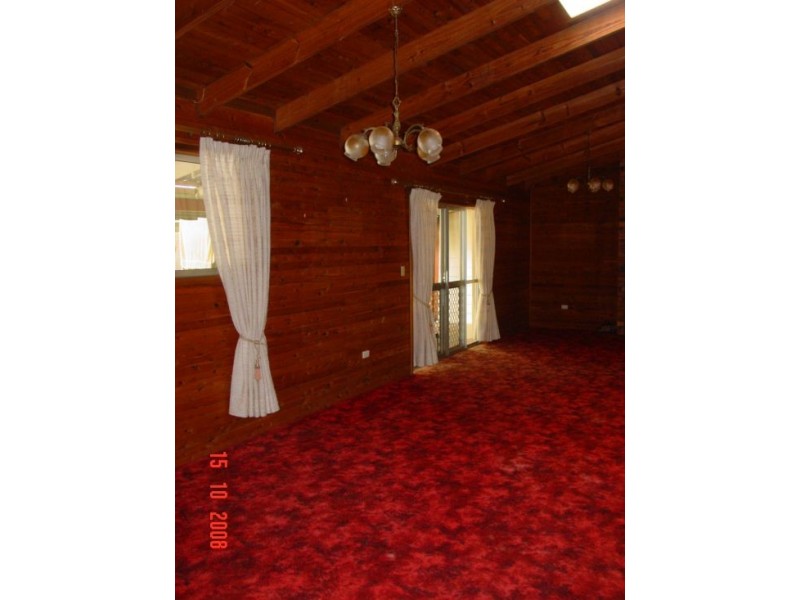 76 BOUNDARY ROAD, Urangan QLD 4655